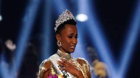 South Africa S Zozibini Tunzi Named Miss Universe 2019