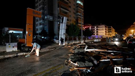 Ankara Sincan da fırtına nedeniyle bir apartmanın çatısı uçtu HABER