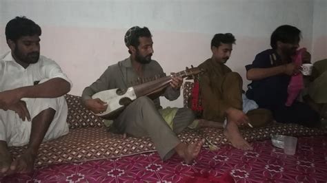 Da Shokat Ustad Pa Awaz Kholy Ghazal Ashiqa Khomar Me Ka Gul Ao