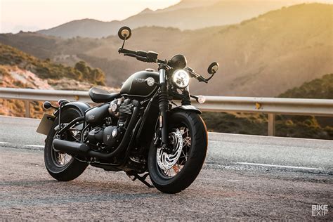 Review The 2018 Triumph Bonneville Bobber Black Bike EXIF