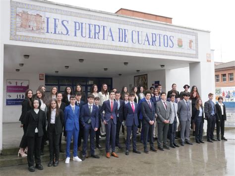 40 alumnos del IES Puerta de Cuartos se convierten en diplomáticos