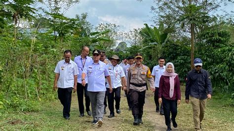 Pj Bupati Lampung Barat Nukman Tinjau Sejumlah Titik Lokasi Yang Akan