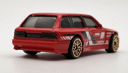 Машинка Базова Hot Wheels BMW M Wagon Modified HTD Red замовляйте в RETROMAGAZ Гуртова