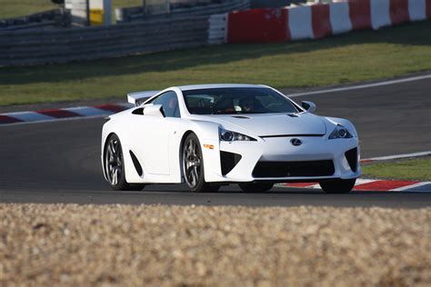 Lexus LFA supercar 4.8 V10 first drive