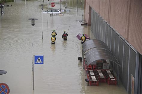 Zeker Negen Doden Na Zware Overstromingen In Noord Italië Formule 1