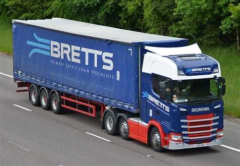 Bretts KX18WUB M74 Coatsgate 12 06 2019 Harry S On The Road Truck