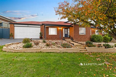 14 Wills Avenue Pakenham Vic 3810 Domain