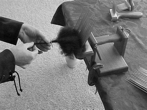 Using English Combs Petlyn Fibre Products