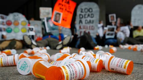 Fiscalía Doctor De California Recetó Grandes Cantidades De Opioides