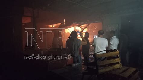 Piura Incendio Consume Decenas De Puestos En Exterminal Pesquero