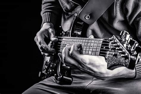 10 Best Guitarists Of All Time Bandmix Blog