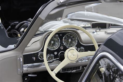 Beautifully Crafted Interior in a 300SL Gullwing [OC][5184 x 3456] : r ...