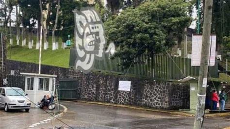 A Punto De Caer Poste Pone En Riesgo A Vecinos Del IMSS En Xalapa