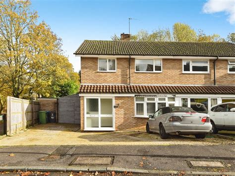 3 Bed Semi Detached House For Sale In Manscroft Road Hemel Hempstead