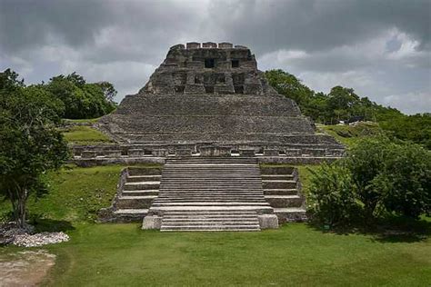 Xunantunich - Wikiwand