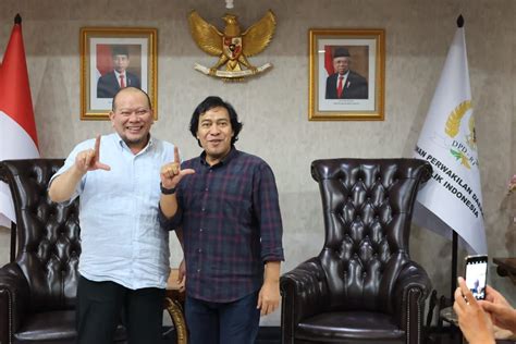 Demi Ikut Pileg 2024 Komedian Komeng Resmi Ganti Nama Bonepos