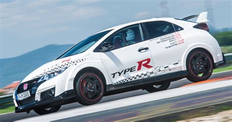 Honda Civic Type R Sets Five New FWD Lap Records In Europe