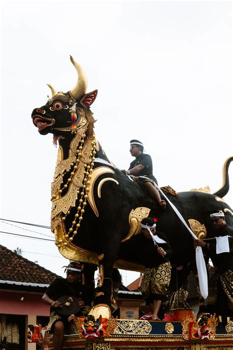 Attending A Ngaben Balinese Hindu Cremation Ceremony As A Tourist