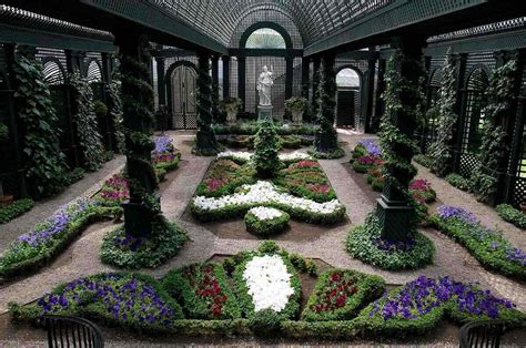 10 Great Ideas For Themed Gardens