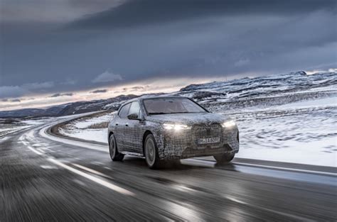 BMW aprovecha el frío intenso para poner a prueba el iX su nuevo coche