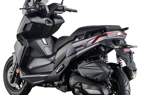 Thrust Defender 125 Meluncur Skutik Adventure Pesaing Honda ADV