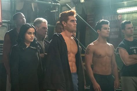 Archies Ready For A Fight In Riverdale Episode Photos The Nerdy