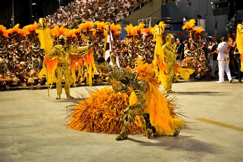 Carnaval De R O De Janeiro Ticket Desfile De Samba Getyourguide 59346