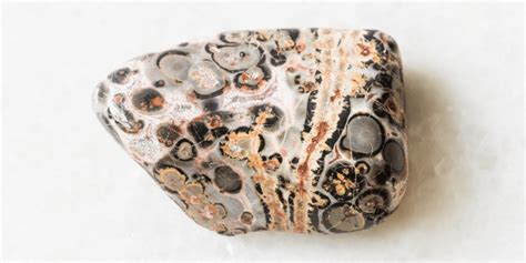 Spiderweb Jasper Meanings Properties And Powers Stonesmentor