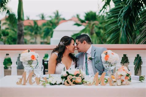 11 Sweetheart Table Ideas Youll Want To Steal Punta Cana Photographer