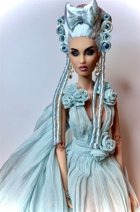 Collecting Fashion Dolls By Terri Gold The Latest From Kingdom Doll