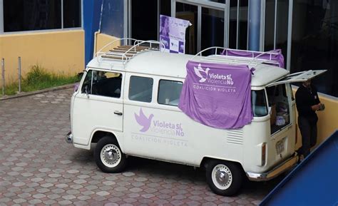 La Kombi Violeta Por Los A Os Del Primer Voto Femenino Llega A