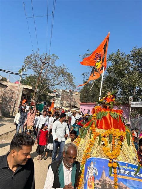 Akshat Kalash Yatra Welcomed On Arrival In Gandharvapuri Fireworks