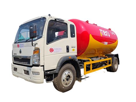 Sinotruk Howo Cbm Lpg Bobtail Tank Truck With Dispenser For Filling