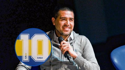 Riquelme lo mira con atención el 10 que Boca sueña tenerlo Boca Noticias