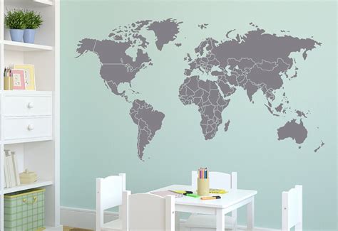 Трафарет карта мира для декора стен - 63 фото