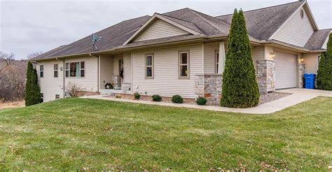 1603 Manassas Dr, Baraboo, WI 53913 | Zillow