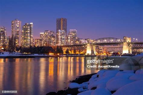 528 Vancouver Skyline Winter Stock Photos, High-Res Pictures, and Images - Getty Images