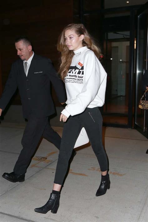 Gigi Hadid In A White Sweatshirt Steps Out In New York City 10052018