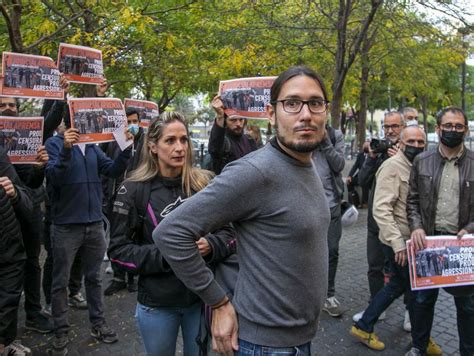 Absolt El Fotoperiodista Acusat Dagredir Un Policia Durant Els