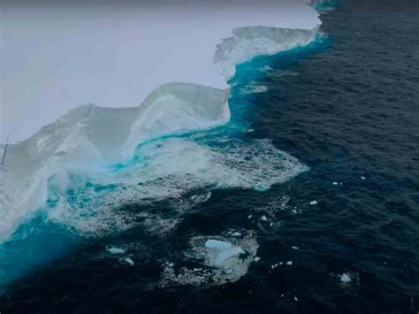 As Sali A Flote El Mega Iceberg Dos Veces Mayor Que Londres En El