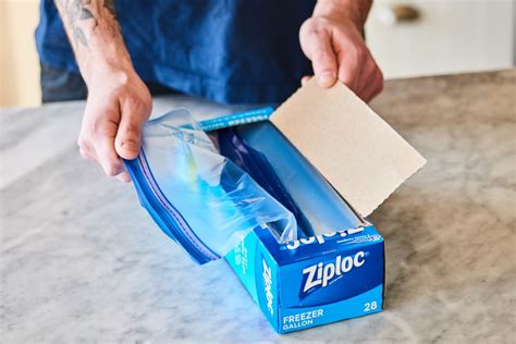 This Ziploc Bag Hack Makes A Supersized Baggie Cubby