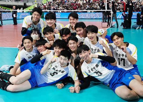 【春高バレー】男子決勝 駿台学園2年連続3度目v、インターハイと2冠／大会最終日写真特集1 スポーツライブ速報写真ニュース 日刊スポーツ