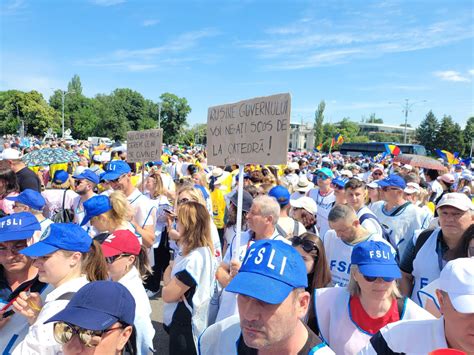 Un Parinte A Dat In Judecata Profesorii Pentru Greva Dar Tribunalul I