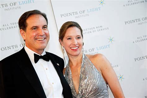 Photos: Meet The Wife Of CBS Announcer Jim Nantz - The Spun