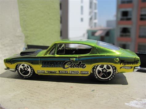 Pasi N A Escala Plymouth Barracuda By Hot Wheels Classics