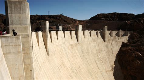 HOOVER DAM BUS TOUR - Grand Canyon Today