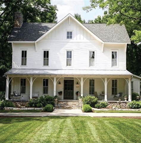 The Best Classic Farmhouse Exterior - Home Sweet Farm Home