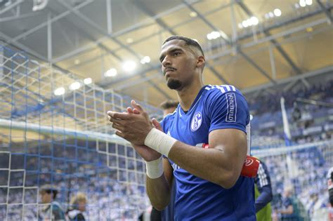 Fc Schalke Jenz Verabschiedet Sich Emotional Leider