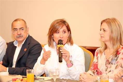 Rosa Gonz Lez Y Candidatos Exponen Plan De Gobierno A Comunidad