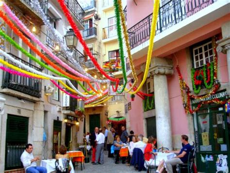 Santo Antonio Festival - Things to do Lisbon Portugal